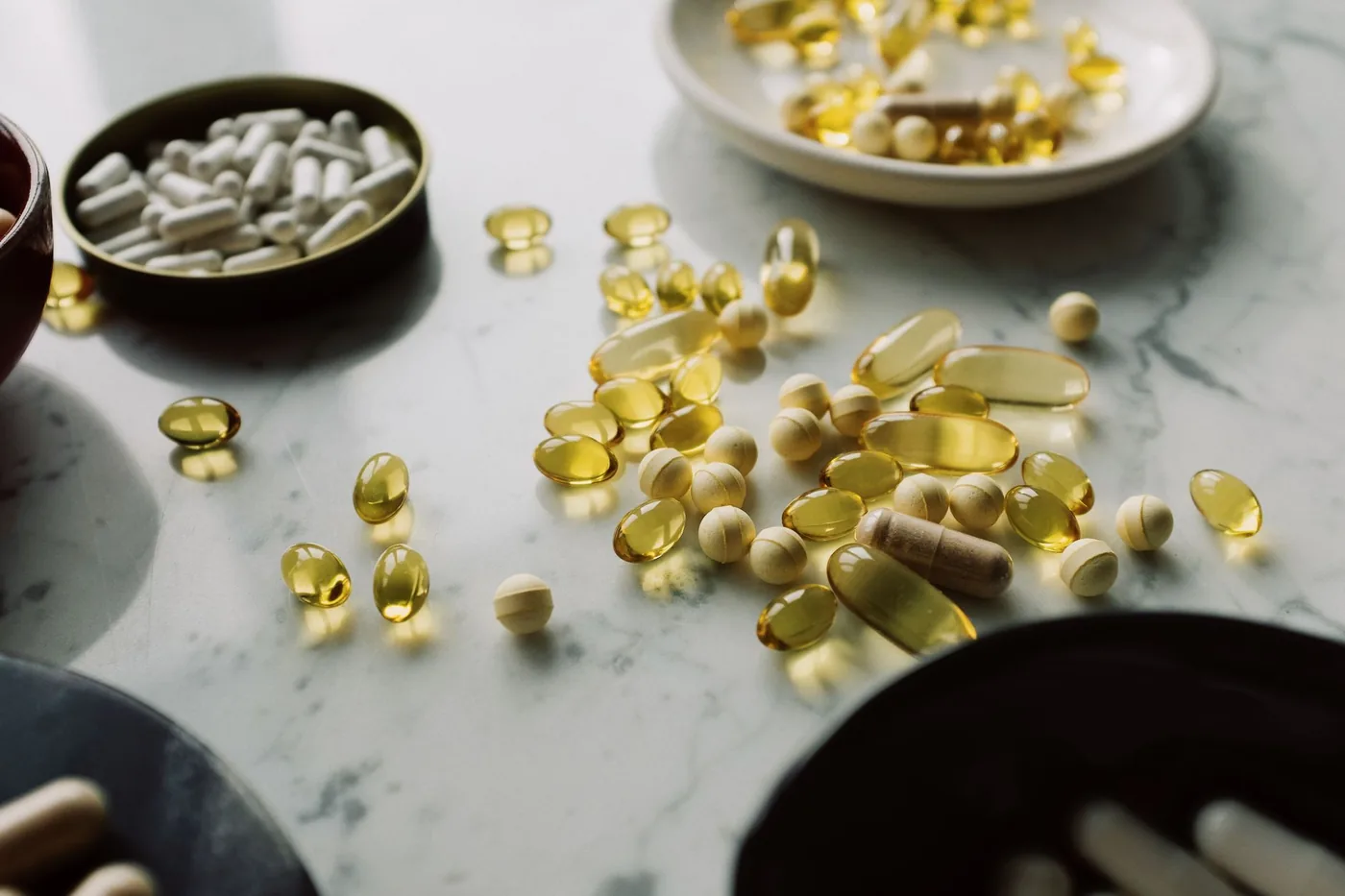 Detail kapslí s omega 3, u kterých se sleduje obsah EPA a DHA